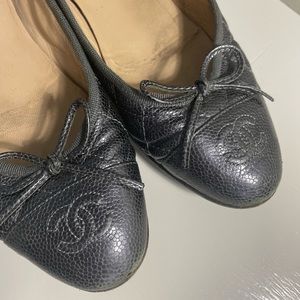 CHANEL quilted ballet flats in pewter size EU 38 / US 8
